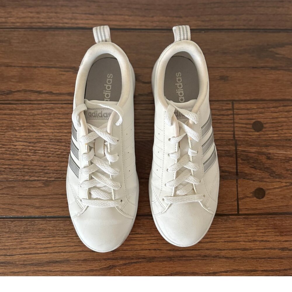 Women's Adidas VS Advantage Sneakers, Classic White Silver Tennis Shoes Size 6